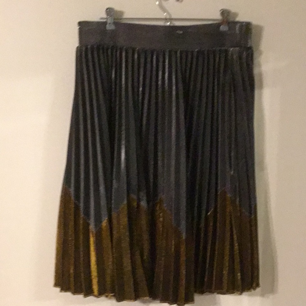 Micropleat midi skirt